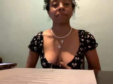 girl
        ari___yauna cam image #63479