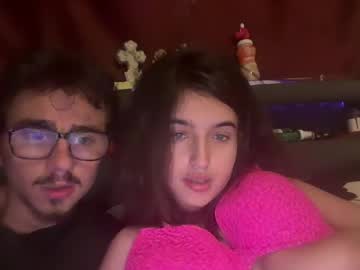 couple
        itzvaleria_19 cam image #210277