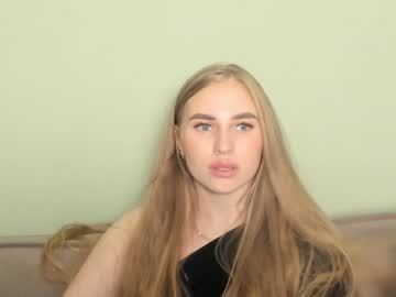 girl
        insemness cam image #192060