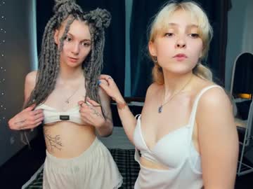 couple
        _medal_of_horny_ cam image #173894