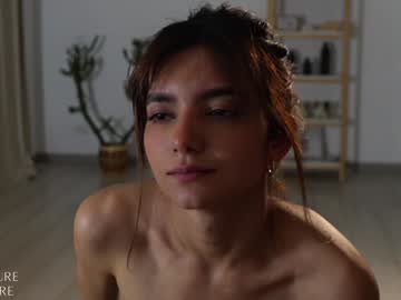 girl
        ellelure_ cam image #229603