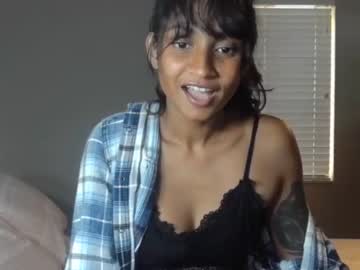 girl
        xzaramx cam image #29223