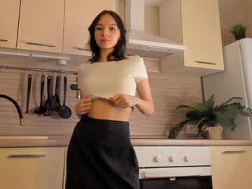 girl
        aimeerogers cam image #71052
