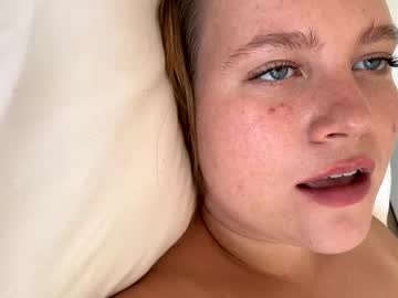 girl Free Amateur Milf Sex Cam with phoenix_songbird808