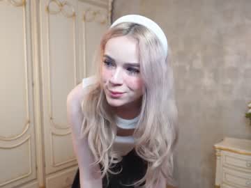 girl
        courtneyabigail cam image #146535
