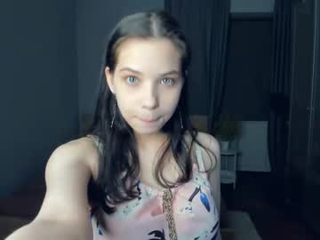 girl
        cherry_tery cam image #80956
