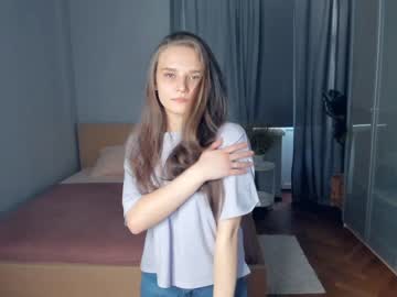 girl
        sunshy_girl cam image #77243