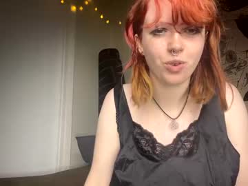 girl
        lovettevalley cam image #126722