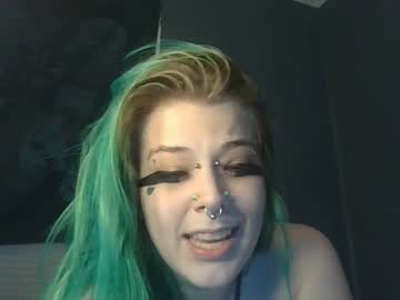 girl
        burnthemail cam image #151077