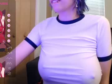 girl
        deadratsoup cam image #170007