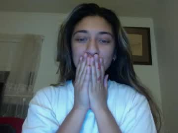 girl
        kristy_barrios cam image #94327