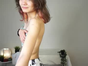 girl
        clementina_fermentina cam image #257678