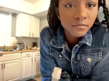 girl
        zaelas cam image #90783