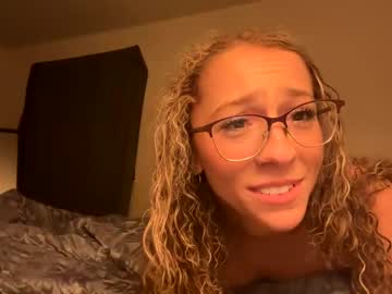 girl
        cherryvux cam image #87478