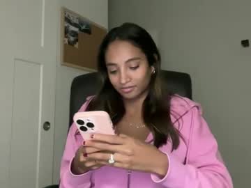 girl
        therealgiana cam image #232604