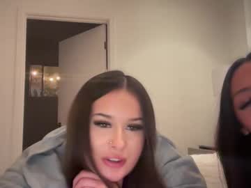 girl
        allystewart cam image #203422