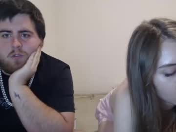 couple
        thelilgoofball cam image #186372