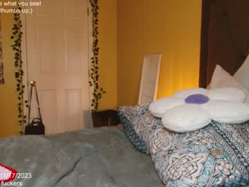 girl
        skybella_ cam image #128858