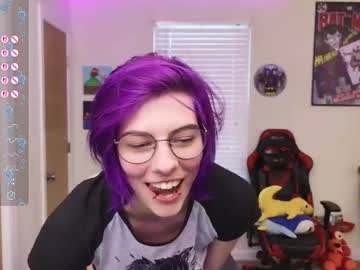girl
        deadratsoup cam image #257118