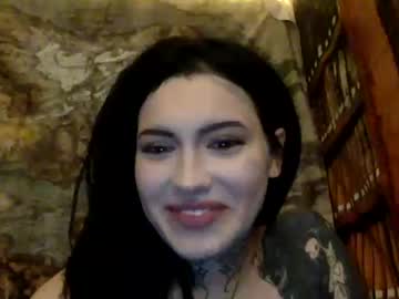 girl
        goth_thot cam image #151389
